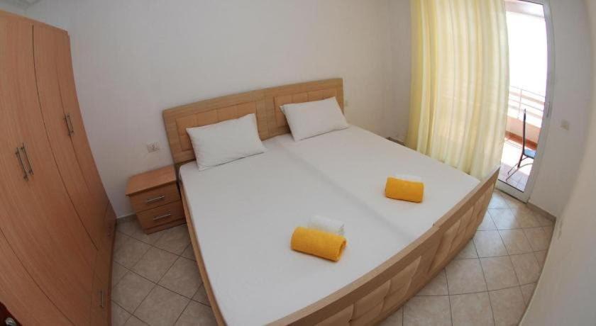 Sea View Apartments Saranda Ngoại thất bức ảnh